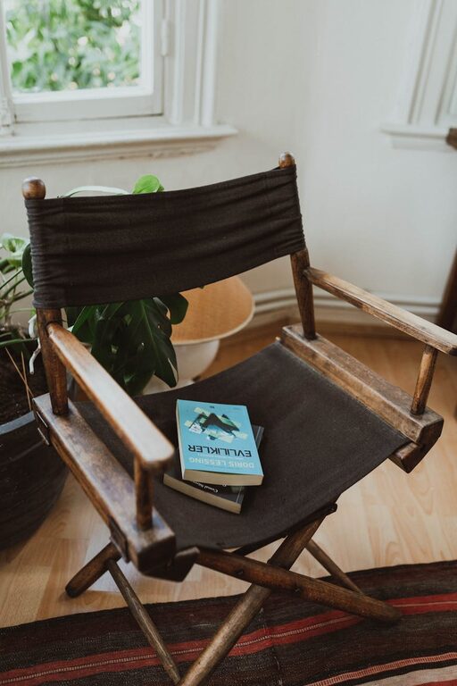 Simple Steps to Create a Cozy Reading Nook in Your Home